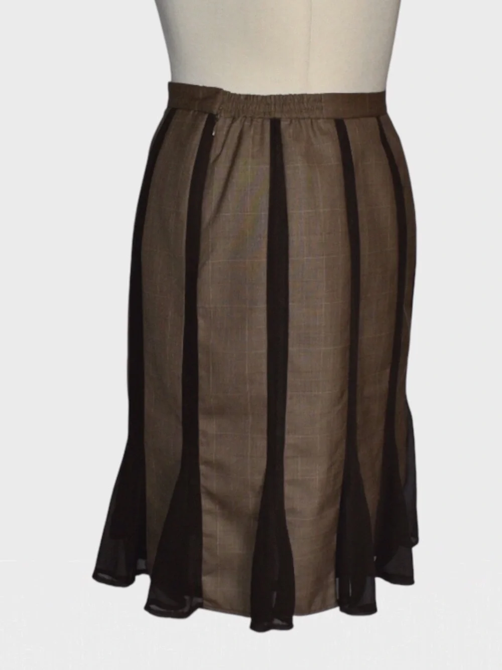 Amanda Smith features woven
